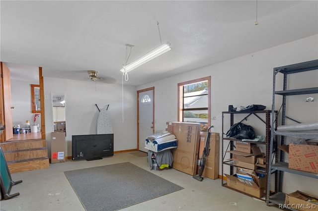 2901 S Pine Ridge Avenue, Homosassa, FL 34448