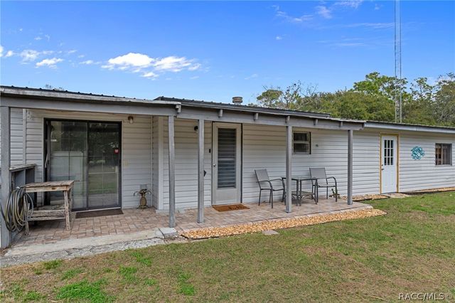2901 S Pine Ridge Avenue, Homosassa, FL 34448