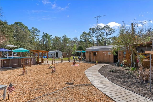 2901 S Pine Ridge Avenue, Homosassa, FL 34448