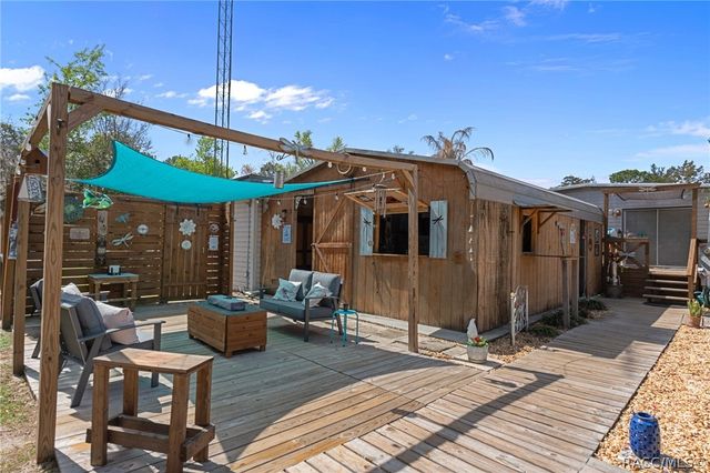 2901 S Pine Ridge Avenue, Homosassa, FL 34448