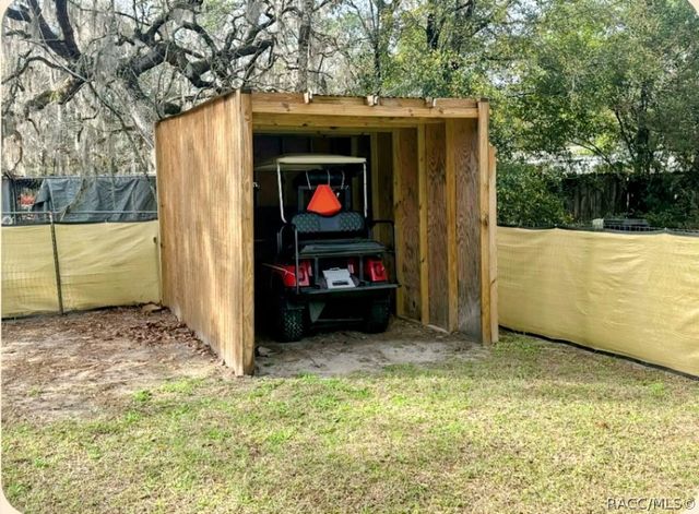 2901 S Pine Ridge Avenue, Homosassa, FL 34448