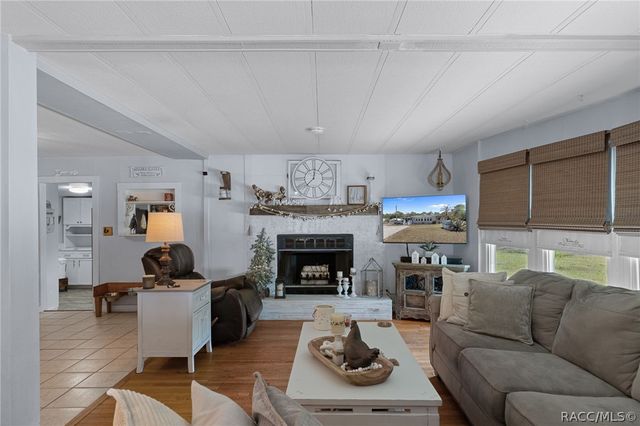 2901 S Pine Ridge Avenue, Homosassa, FL 34448
