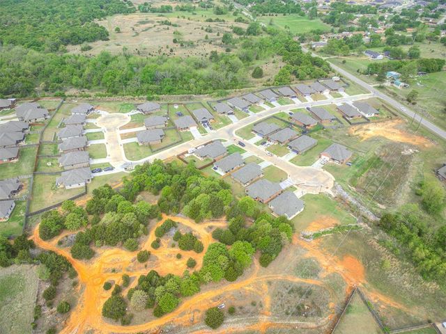 20547 N Santa Fe Avenue, Harrah, OK 73045