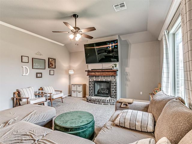 20547 N Santa Fe Avenue, Harrah, OK 73045