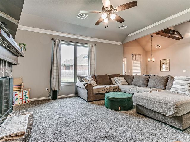 20547 N Santa Fe Avenue, Harrah, OK 73045