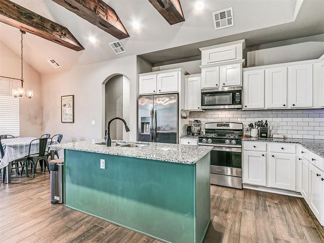 20547 N Santa Fe Avenue, Harrah, OK 73045