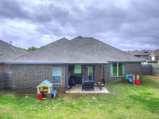 20547 N Santa Fe Avenue, Harrah, OK 73045