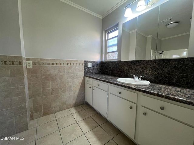 23220 Village 23, Camarillo, CA 93012