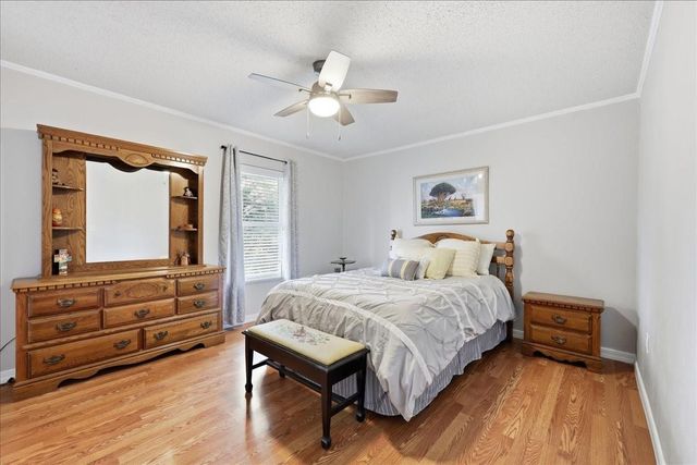 3212 Timberlane Circle, Orange, TX 77632