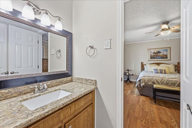 3212 Timberlane Circle, Orange, TX 77632