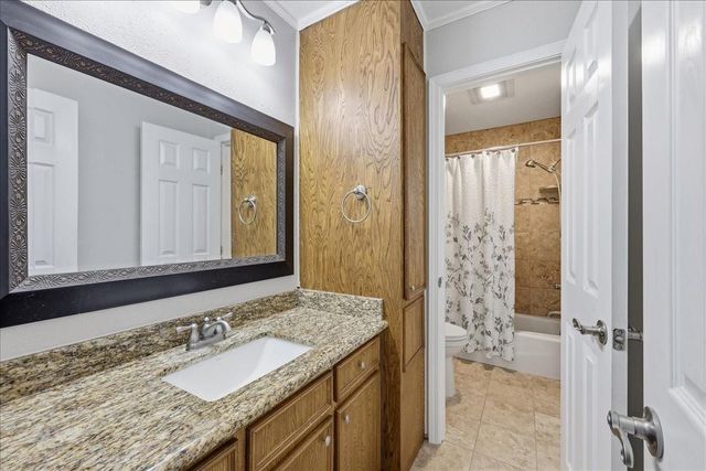 3212 Timberlane Circle, Orange, TX 77632