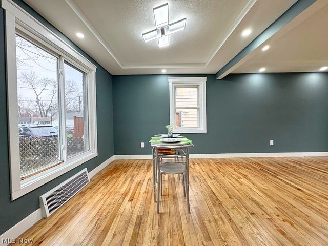 22000 Kennison Avenue, Euclid, OH 44123