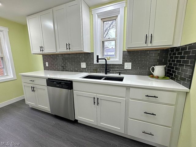 22000 Kennison Avenue, Euclid, OH 44123