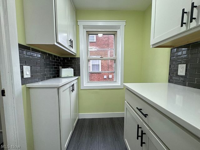 22000 Kennison Avenue, Euclid, OH 44123