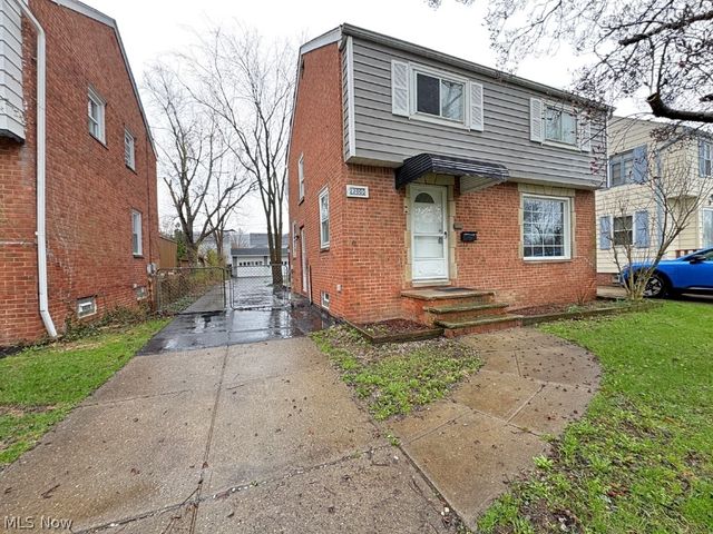 22000 Kennison Avenue, Euclid, OH 44123