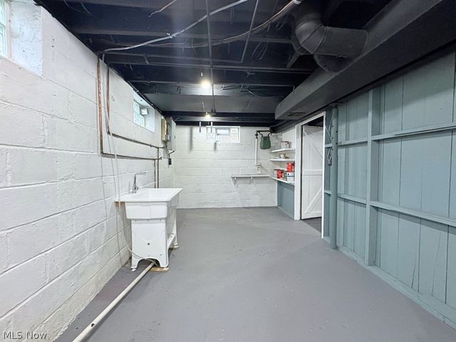 22000 Kennison Avenue, Euclid, OH 44123