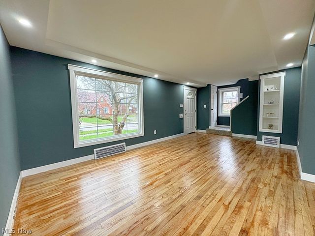 22000 Kennison Avenue, Euclid, OH 44123