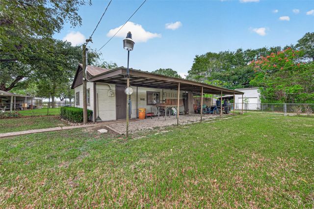 821 Bernard Avenue, Rosenberg, TX 77471