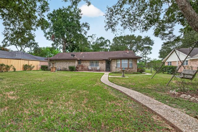 821 Bernard Avenue, Rosenberg, TX 77471