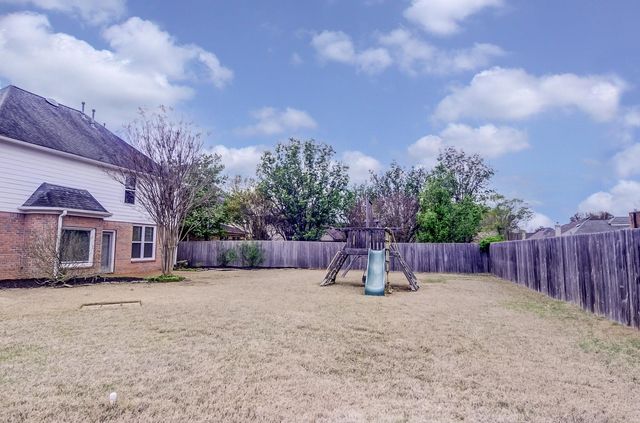 1339 RIDING BROOK DR, Collierville, TN 38017