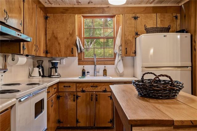 31 Bear Creek Lane, Clayton, GA 30525