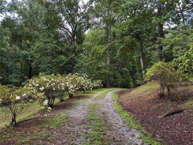 31 Bear Creek Lane, Clayton, GA 30525