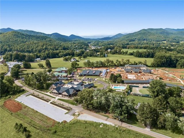 31 Bear Creek Lane, Clayton, GA 30525