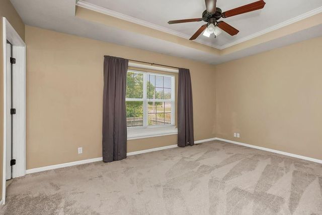 421 Golfview Drive, Pleasant Hill, MO 64080