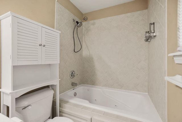 421 Golfview Drive, Pleasant Hill, MO 64080