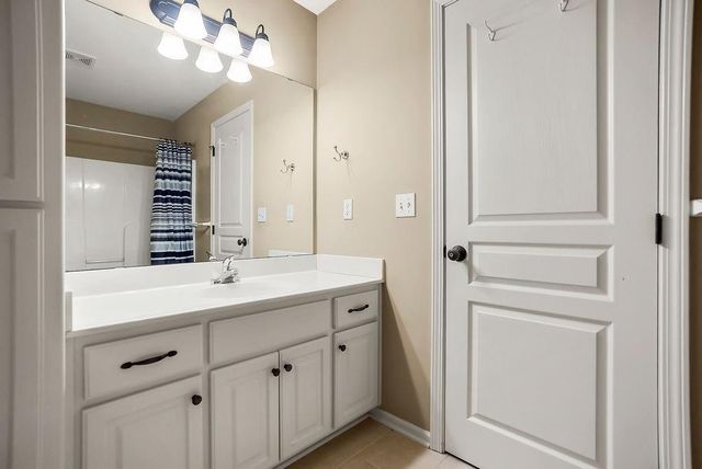 421 Golfview Drive, Pleasant Hill, MO 64080