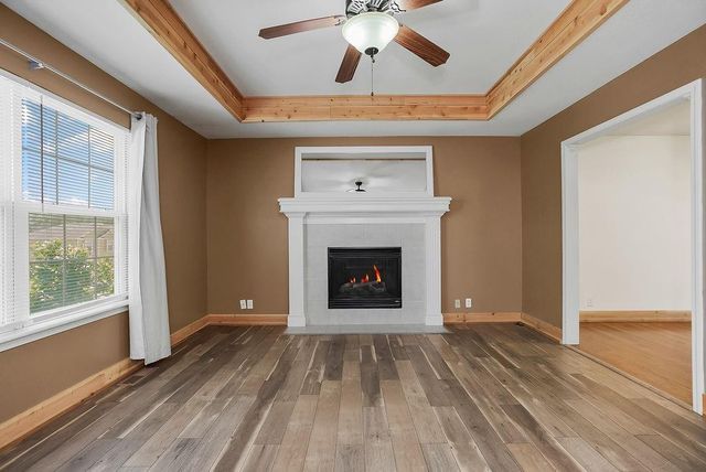 421 Golfview Drive, Pleasant Hill, MO 64080