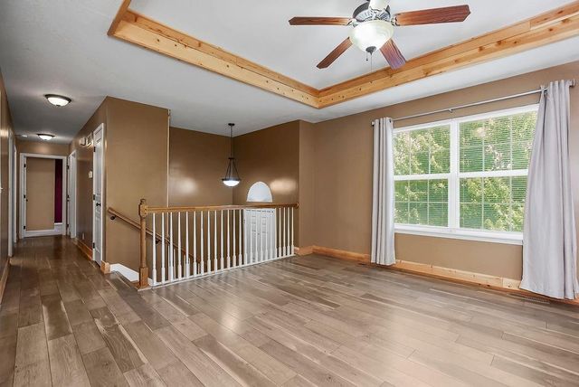 421 Golfview Drive, Pleasant Hill, MO 64080