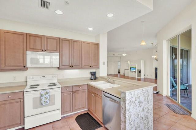 5799 NE Island Cove Way 1404, Stuart, FL 34996