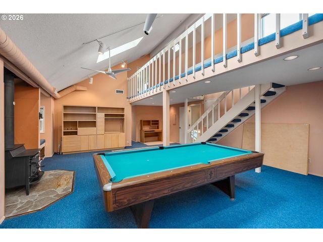 9070 Sw HOWATT St, Portland, OR 97225