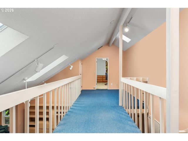 9070 Sw HOWATT St, Portland, OR 97225