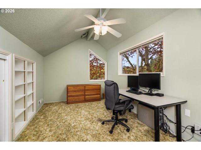 9070 Sw HOWATT St, Portland, OR 97225