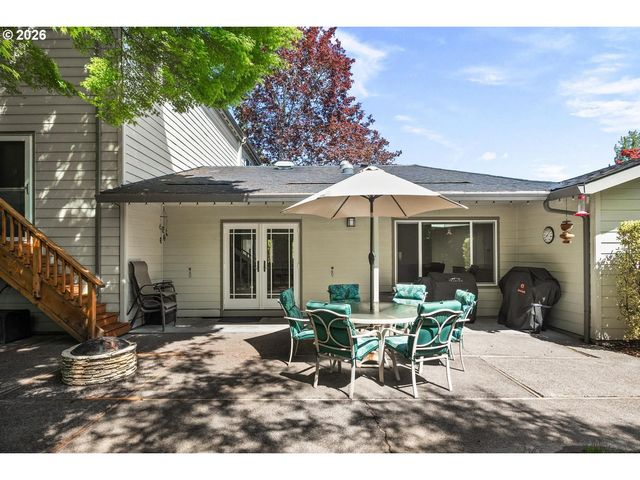 9070 Sw HOWATT St, Portland, OR 97225