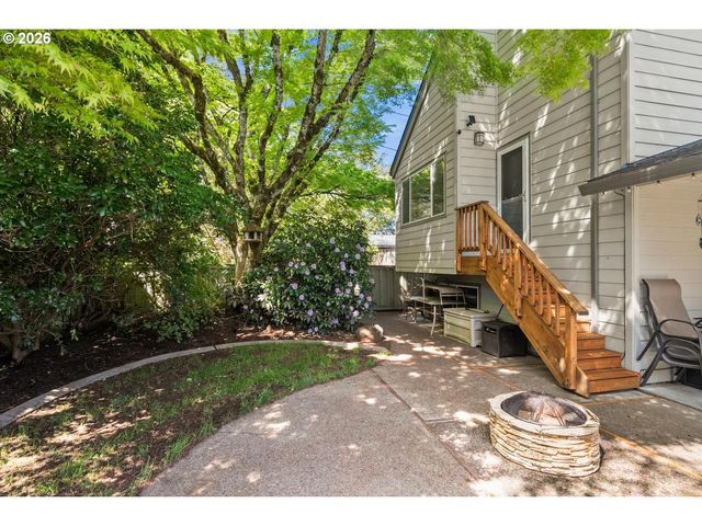 9070 Sw HOWATT St, Portland, OR 97225