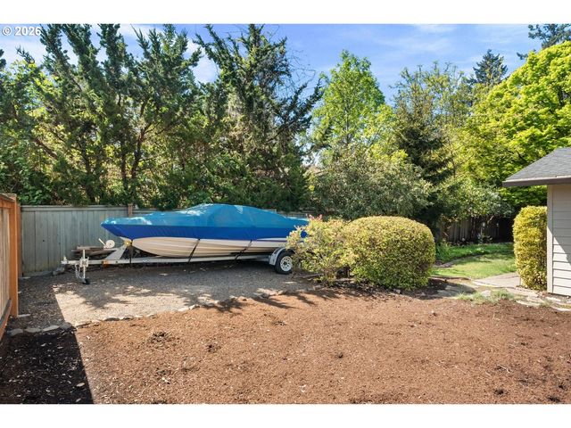 9070 Sw HOWATT St, Portland, OR 97225