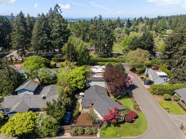 9070 Sw HOWATT St, Portland, OR 97225