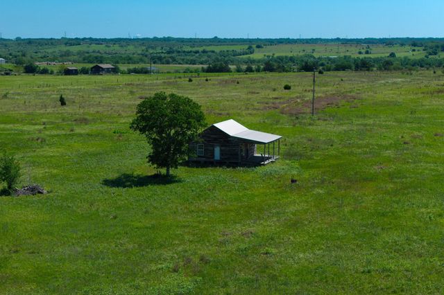 1571 Schulze Road, Schulenburg, TX 78956