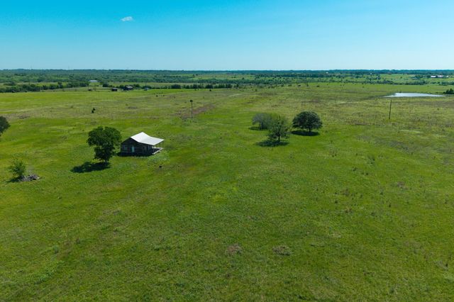 1571 Schulze Road, Schulenburg, TX 78956