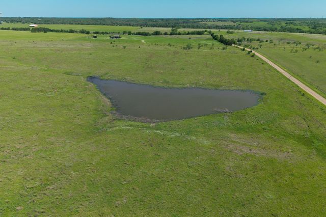 1571 Schulze Road, Schulenburg, TX 78956