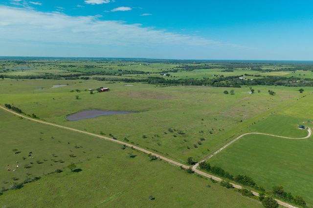 1571 Schulze Road, Schulenburg, TX 78956