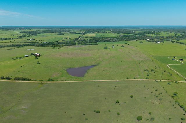 1571 Schulze Road, Schulenburg, TX 78956