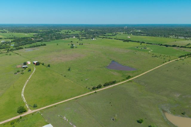 1571 Schulze Road, Schulenburg, TX 78956
