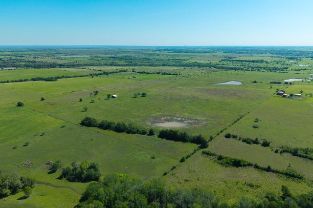 1571 Schulze Road, Schulenburg, TX 78956