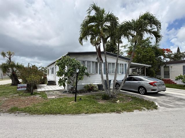 4707 Nancy Drive 757, Lake Worth, FL 33463