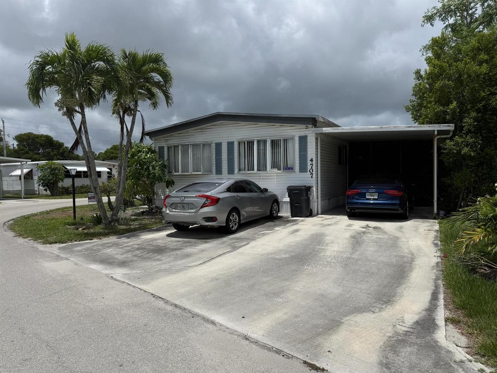 4707 Nancy Drive 757, Lake Worth, FL 33463