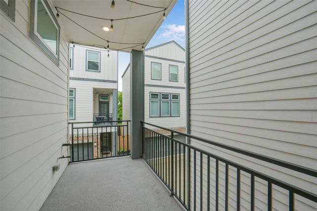 760 W Donovan Street, Houston, TX 77091